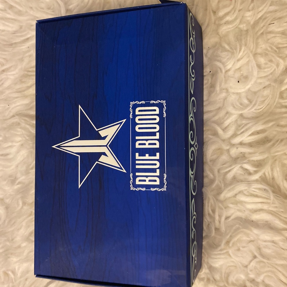 Blue blood pallet